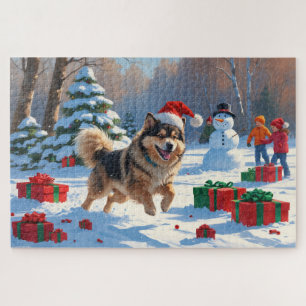Finnischer Lapphund läuft durch Schnee mit Weihnac