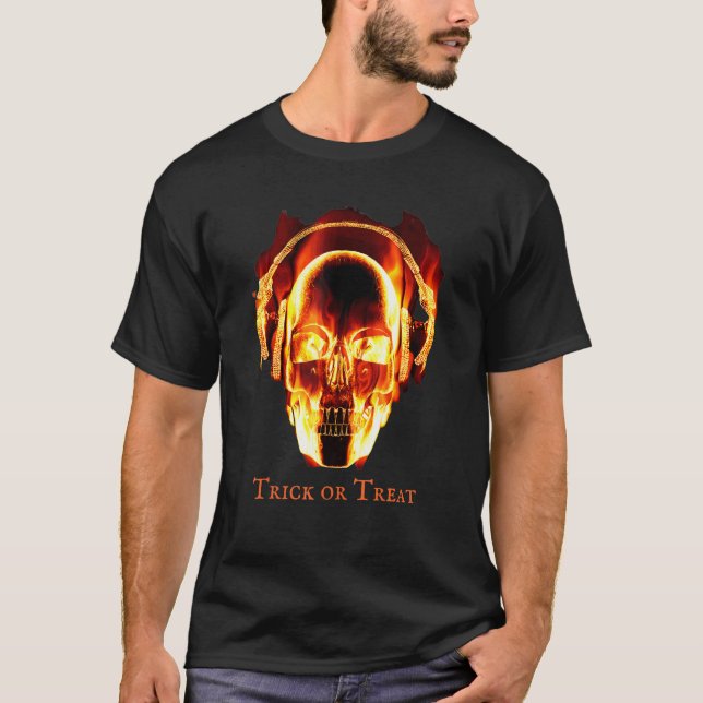 Fire Skeleton Headphones Halloween Costume T-Shirt (Vorderseite)