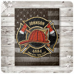 Firefighter NAME Fireman Fire Department USA Flag<br><div class="desc">Firefighter NAME Fireman Fire Department USA Flag Design - Emblem mit Red Helmet und Ax. Passen Sie Ihre Name,  Station/Dept-Nummer und Position an.</div>