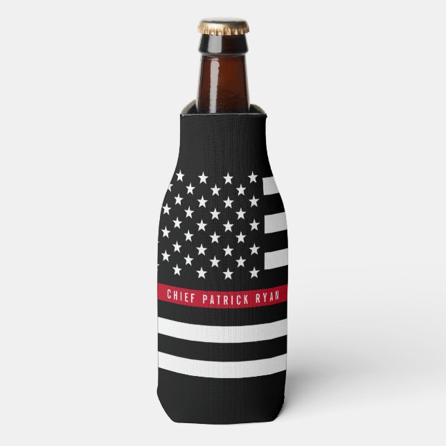 Firefighter Thin Red Line American Flag Monogram Flaschenkühler (Flaschenvorderseite)