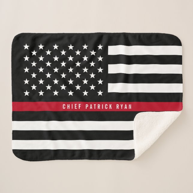 Fireman Thin Red Line American Flag Monogram Small Sherpadecke (Vorderseite (Horizontal))