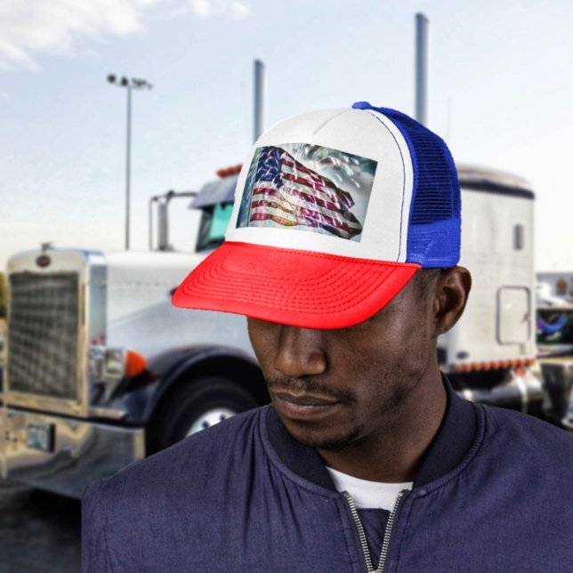Fireworks Backdrop  Truckerkappe (If you're in a patriotic mood, break out the Fireworks Backdrop Trucker's Hat!)