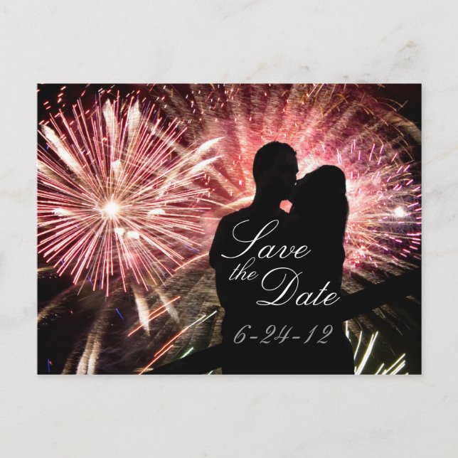 Fireworks Couple Kissing Silhouette Ankündigungspostkarte (Vorderseite)