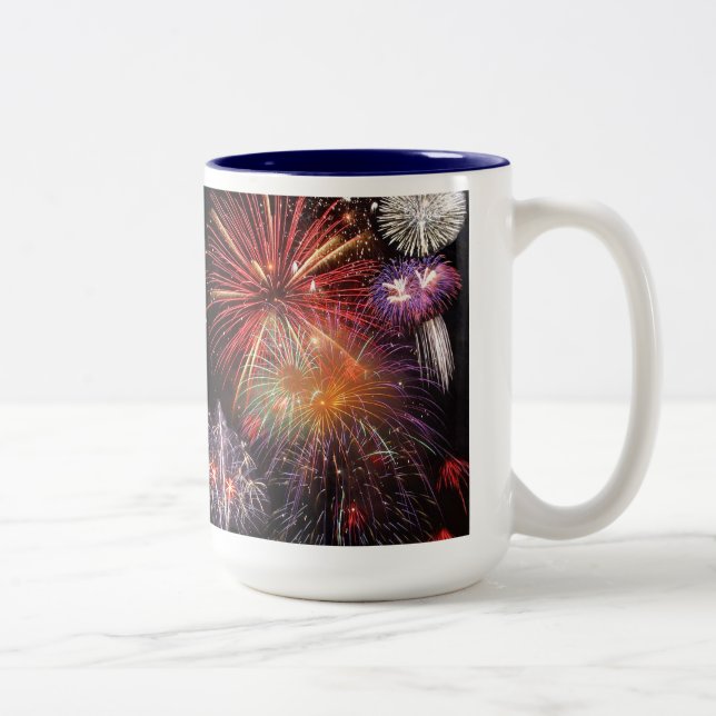 Fireworks Finale Zweifarbige Tasse (Rechts)