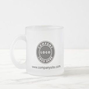 Firmenlogo auf Mitarbeiter-Swag für die Unternehme Mattglastasse