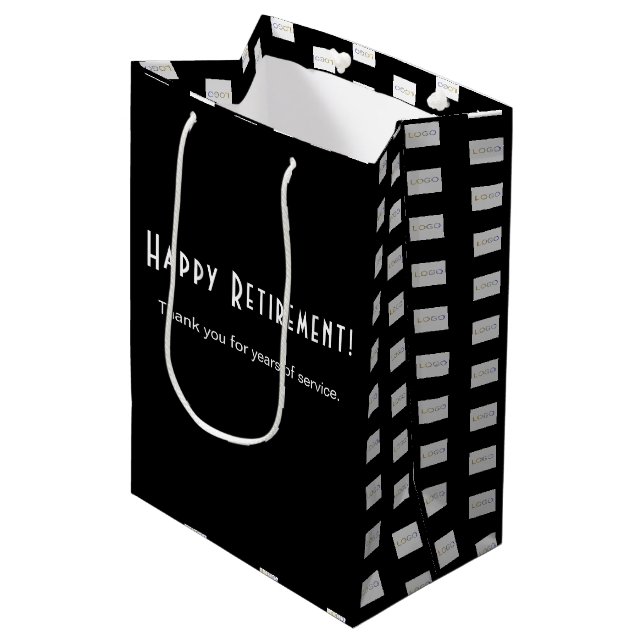 Firmenlogo glücklich Ruhestand Schwarz und Weiß Mittlere Geschenktüte (Vorderseite Schrägansicht)