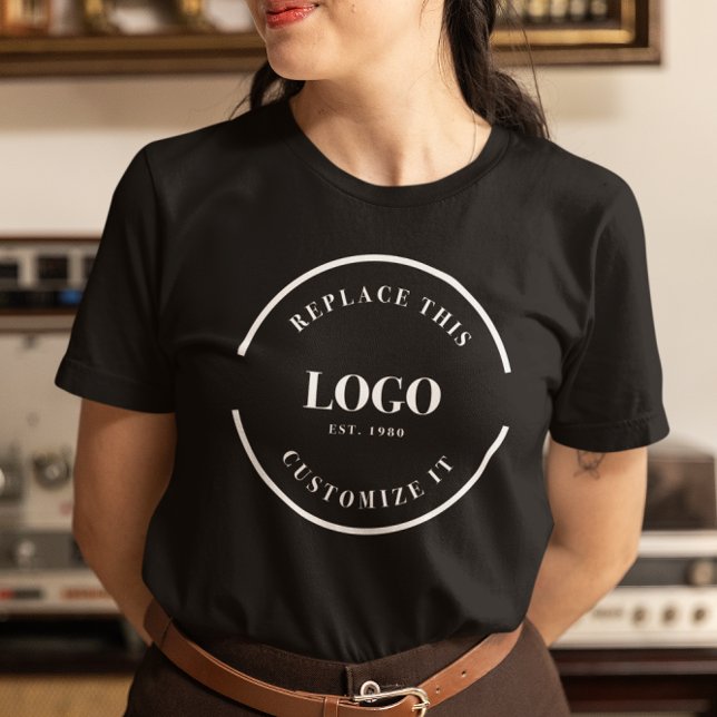 Firmenlogo Mitarbeiter - Kundenbetreuung Tri-Blend Shirt (Close up, professional high quality tri blend tshirts with business logo.)