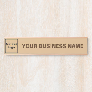 Firmenname und Logo auf hellbraun, lange Hängebrüc Türschild