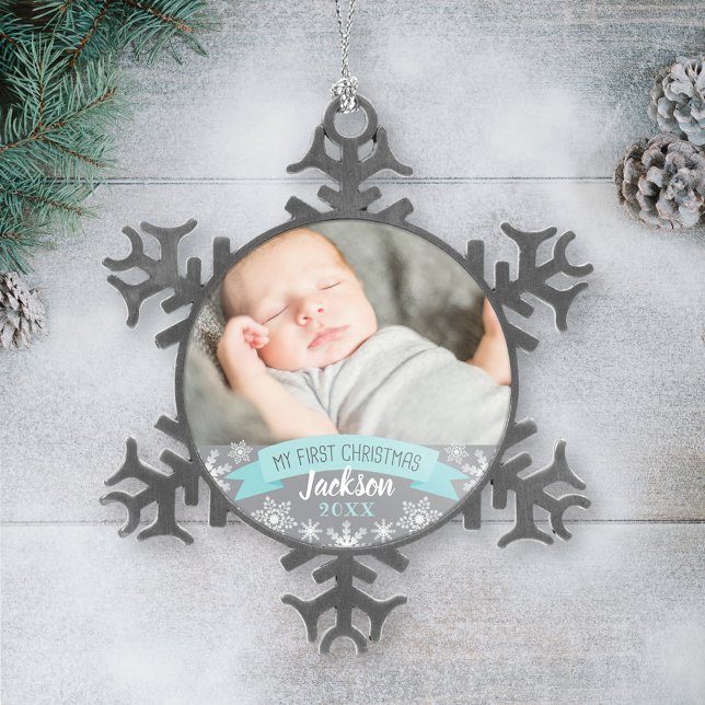 First Christmas Aqua Blue Baby Boy Foto Schneeflocken Zinn-Ornament (Von Creator hochgeladen)