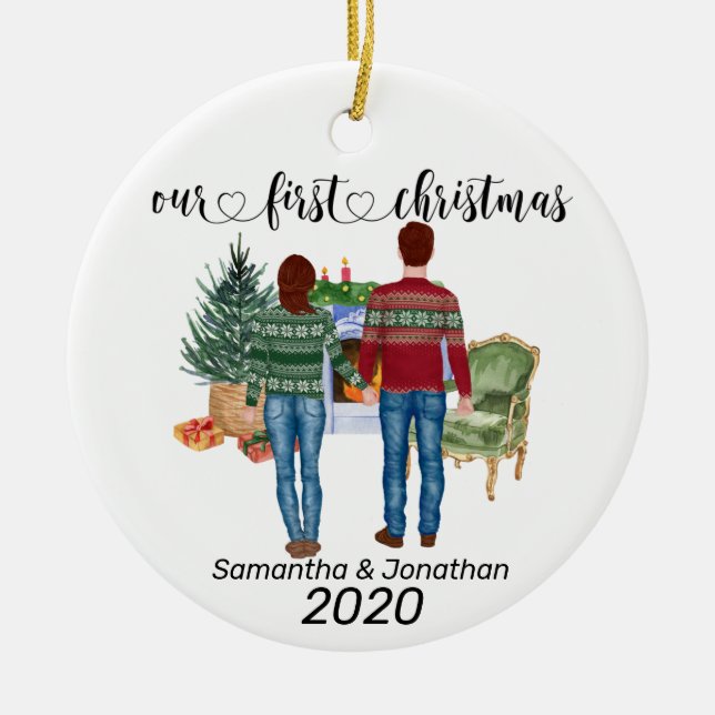 First Christmas Couple Brown Hair Newlyweds Keramik Ornament (Vorne)