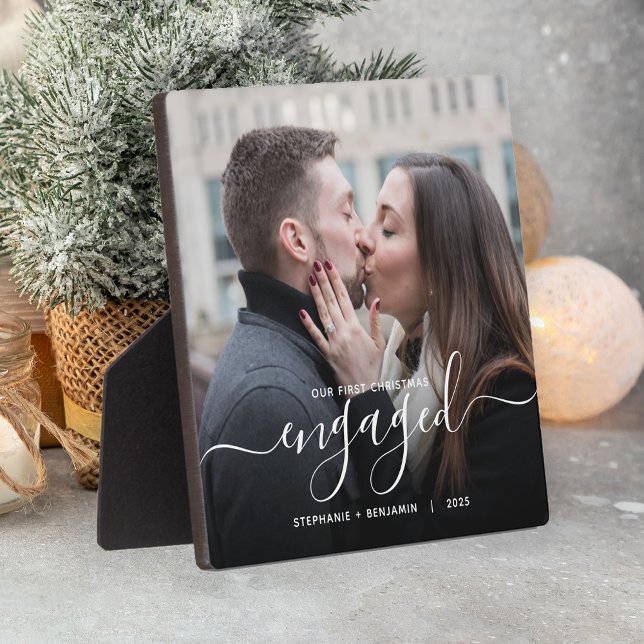 First Christmas Engaged Custom Photo White Script Fotoplatte (Von Creator hochgeladen)
