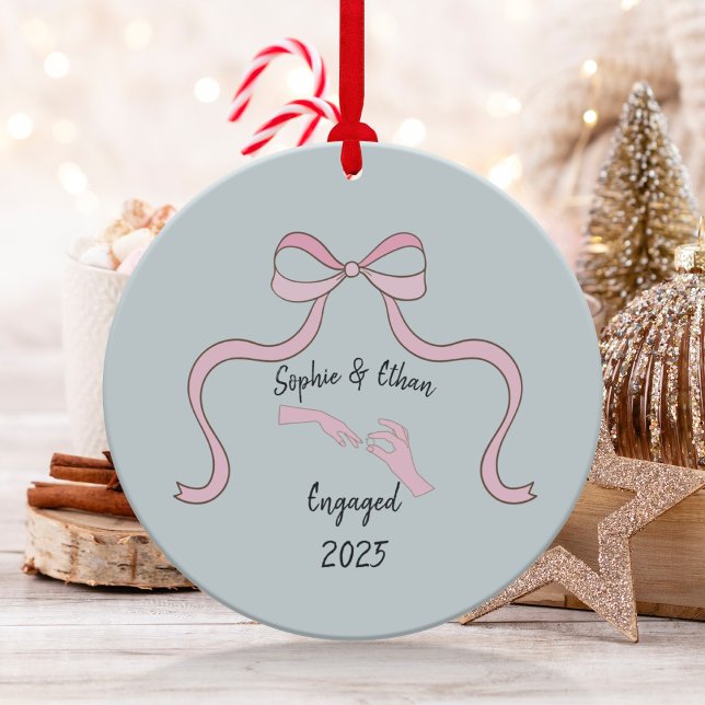 First Christmas Engaged, Engagement Gift  Keramik Ornament (Von Creator hochgeladen)
