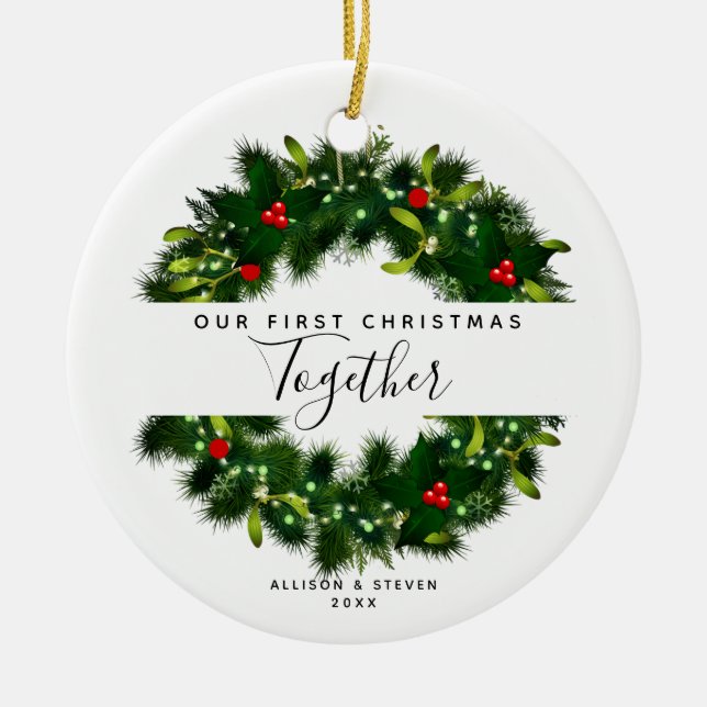 First Christmas Together Red Berry Wreath Names Keramik Ornament (Vorne)