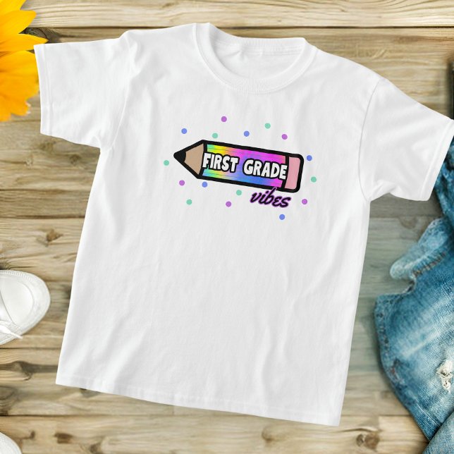 First Grad Vibes T-Shirt (Von Creator hochgeladen)