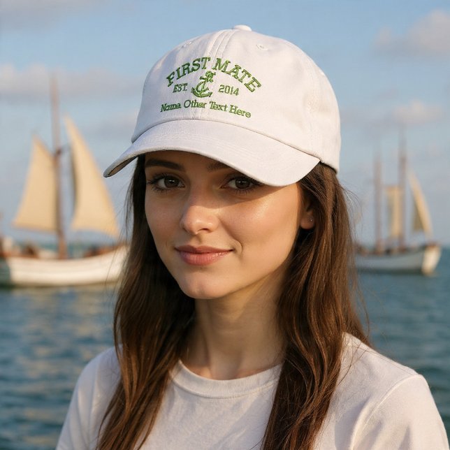First Mate With Anchor Personalized Bestickte Baseballkappe (First Mate With Anchor Personalized Embroidered Baseball Cap by Ricaso - add own text, date )