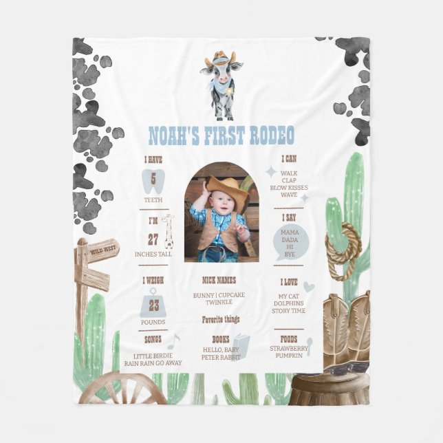 First Rodeo 1st Birthday Baby Cow Milestone Sign  Fleecedecke (Vorderseite)