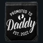 First Time Dad Promoted to Daddy 2022 Father To Sportbeutel<br><div class="desc">First Time Dad Promoted to Daddy 2022 Father To Be Gift. Perfect gift for your dad,  mom,  papa,  men,  women,  friend and family members on Thanksgiving Day,  Christmas Day,  Mothers Day,  Fathers Day,  4th of July,  1776 Independent day,  Veterans Day,  Halloween Day,  Patrick's Day</div>