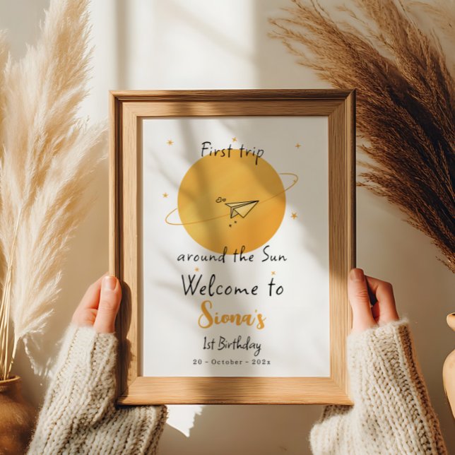 First Trip Around The Sun Paper Airplane Birthday Poster (Von Creator hochgeladen)