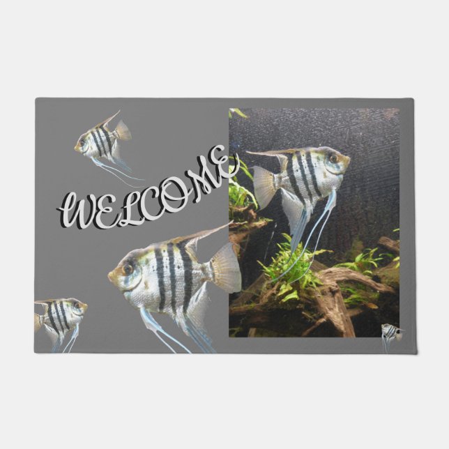 Fisch-Design-BEGRÜSSUNG für tropische Streifen Fußmatte (Vorderseite)