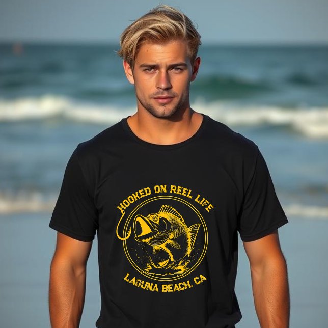 Fisch in der Rolle T-Shirt (Bass Fishing Hooked on Reel Life Fisherman Trend Gifts for him Fathers Day Summer Fish Lake fishing)