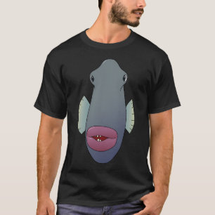 Fisch mit langem Gesicht und großen Lippen T-Shirt