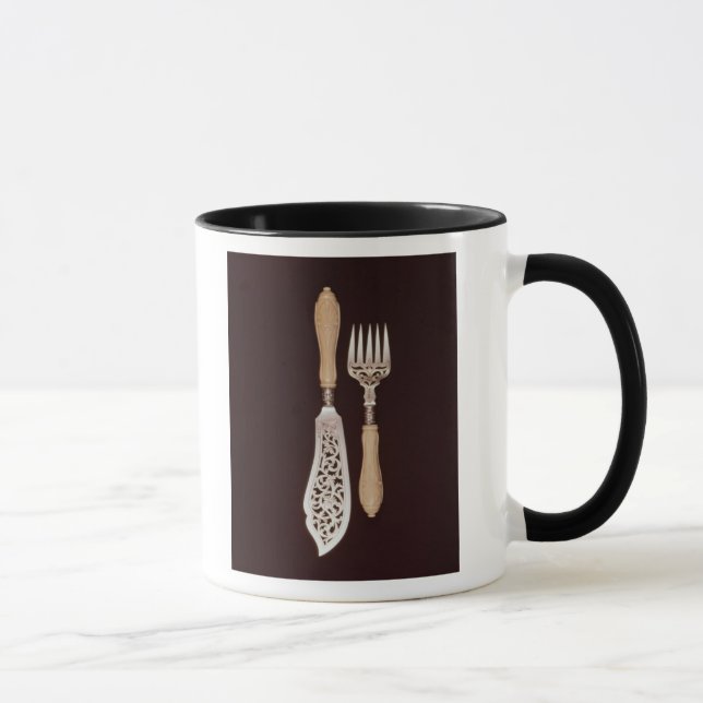 Fisch-Server mit geschnitzten Elfenbeingriffen Tasse (Rechts)
