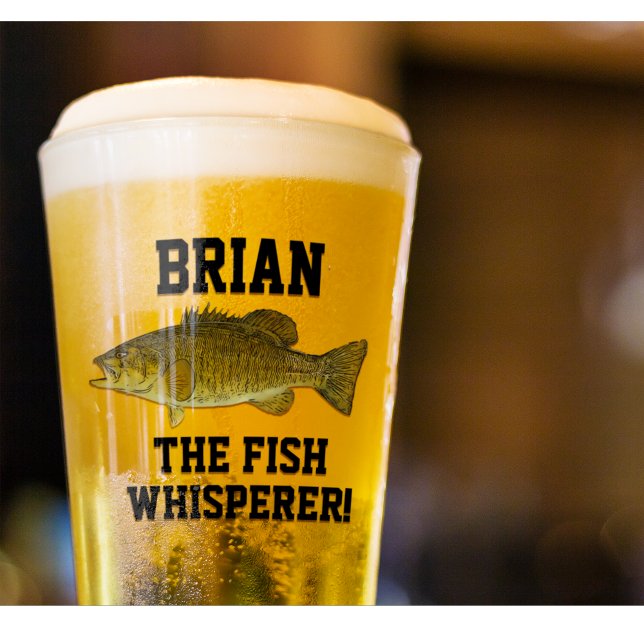 Fisch Whisperer Smallmouth Bass Fischen Männer Glas (Fishing beer glass. Fish whisperer gifts for smallmouth bass fisherman. )