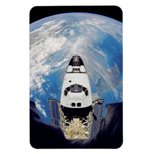 Fischaugenansicht Space Shuttle Atlantis Erdumlauf Magnet