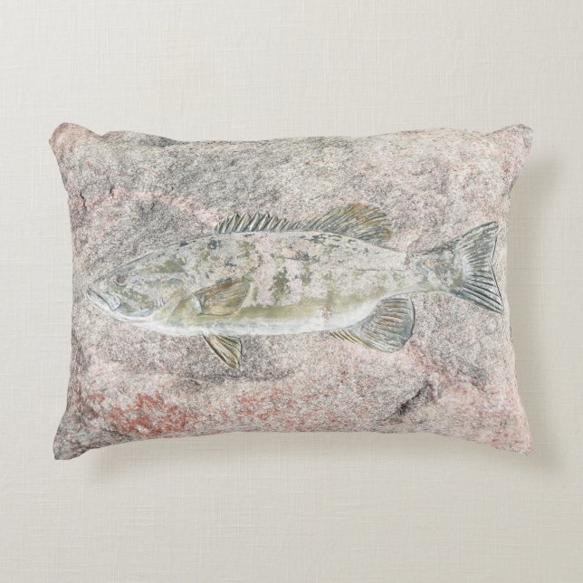 Fischdesign in Stein Zierkissen (Vorderseite)