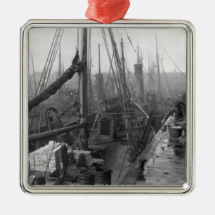 Fischdocks, Grimsby, Anfang des 20. Jahrhunderts Silbernes Ornament