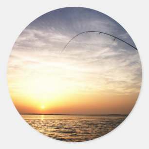 Fische an am Sonnenaufgang! Runder Aufkleber