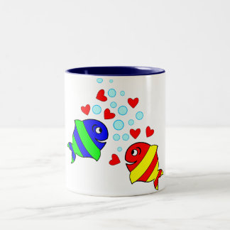 Fische in der Liebe Zweifarbige Tasse
