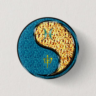 Fische und Feueraffe Button