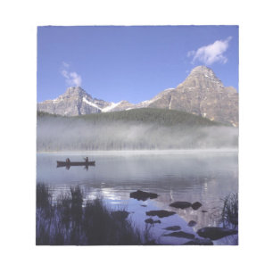Fischer im Kanu auf dem Waterfowl Lake, Banff Notizblock