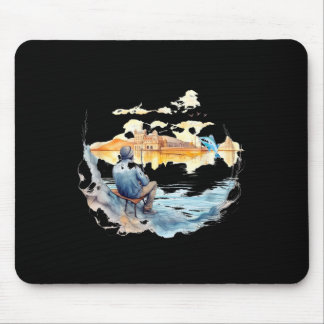 Fischer in einer europäischen Stadt, entspannt Fis Mousepad