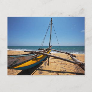 Fischerboot am Strand verankert Postkarte