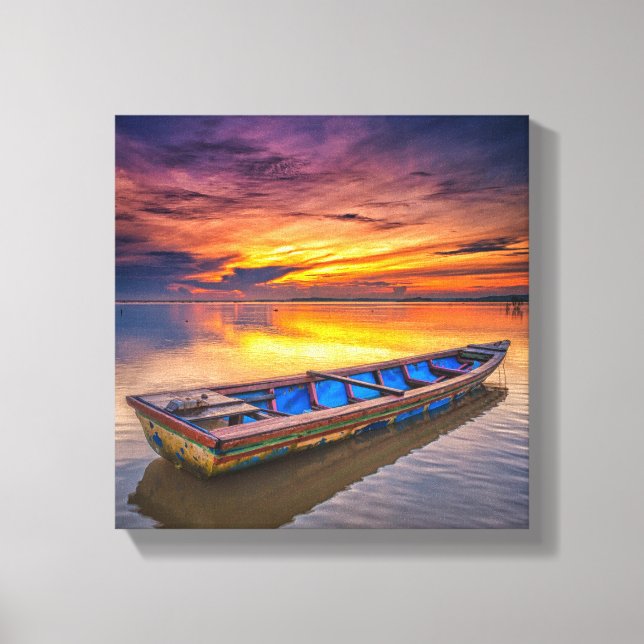 Fischerboot bei Sonnenaufgang | Strand Jubakar Leinwanddruck (Vorderseite)