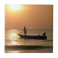 Fischerboot bei Sonnenuntergang