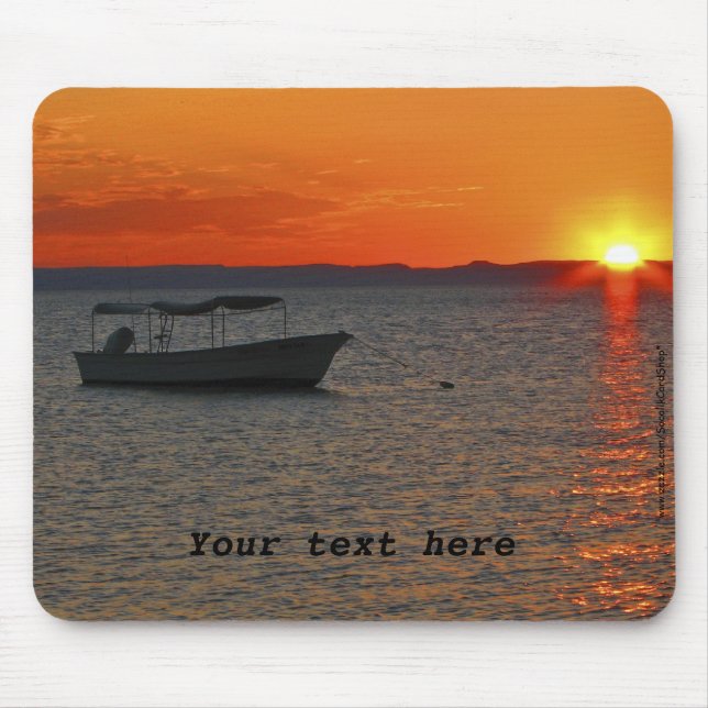 Fischerboot bei Sunset Orange Sky Nautic Mousepad (Vorne)