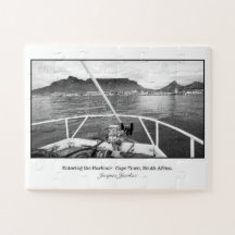 Fischerboot vor dem Tafelberg