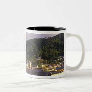 Fischereifahrzeuge, Soufriere, St. Lucia, Karibik Zweifarbige Tasse
