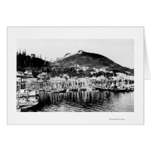 Fischereiflotte und Hirschberg in Ketchikan
