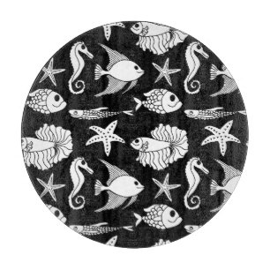 Fischmotiv: Schwarz-weißes Muster. Schneidebrett