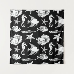 Fischmotiv: Schwarz-weißes Muster. Wandteppich