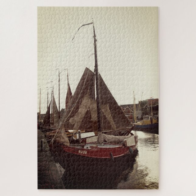 Fishing boat in Harbor  (Vertikal)