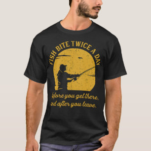 Fishing Dad Joke Fish bittwice a day big rock fi T-Shirt