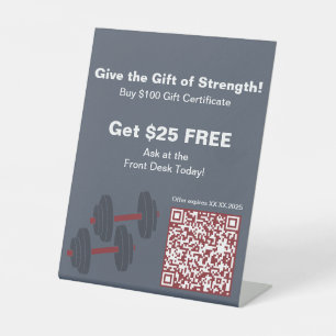 Fitness Ganzjähriges Geschenk mit dem Zeugnis über Sockelschild