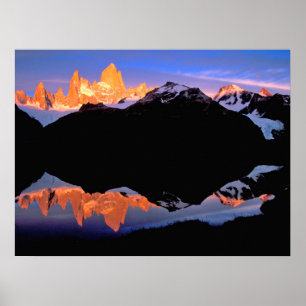 Fitz-Roy-Gruppe gespiegelt in Gletscherseen Poster