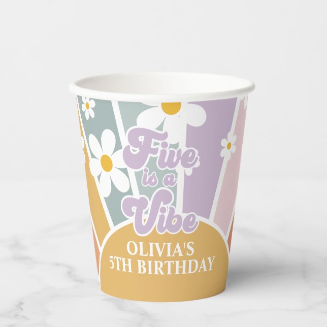 Five is a Vibe Retro Regenbogen Pappbecher (Vorderseite)