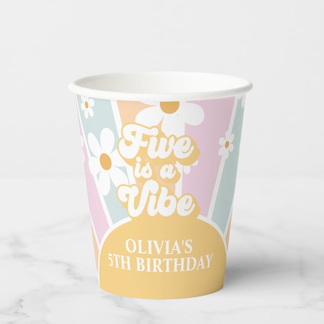 Five ist ein Vibe Retro Sunshine Pastel zum Geburt Pappbecher (Vorderseite)